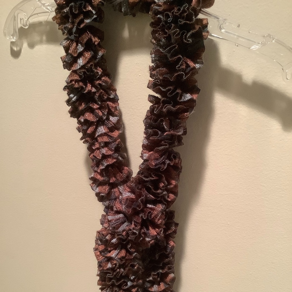Beautifully crafted ladies scarf